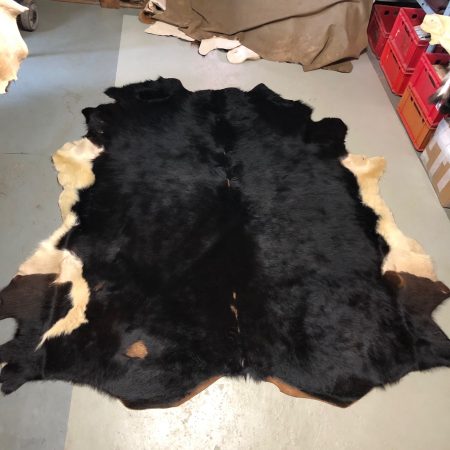 Chromfrei gegerbtes Rinderfell – braun/schwarz – 195 x 190 cm - Nr 003