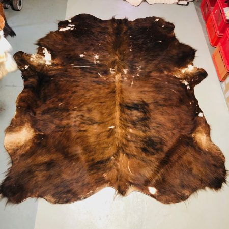 Chromfrei gegerbtes Highland-Fell – braun – 225 x 190 cm – mit Naturmerkmalen -Nr 047