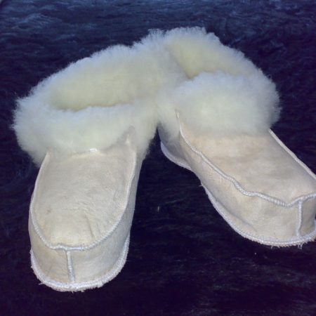 Hausschuh, Fellschlappen, Puschen Gr. 37/38
