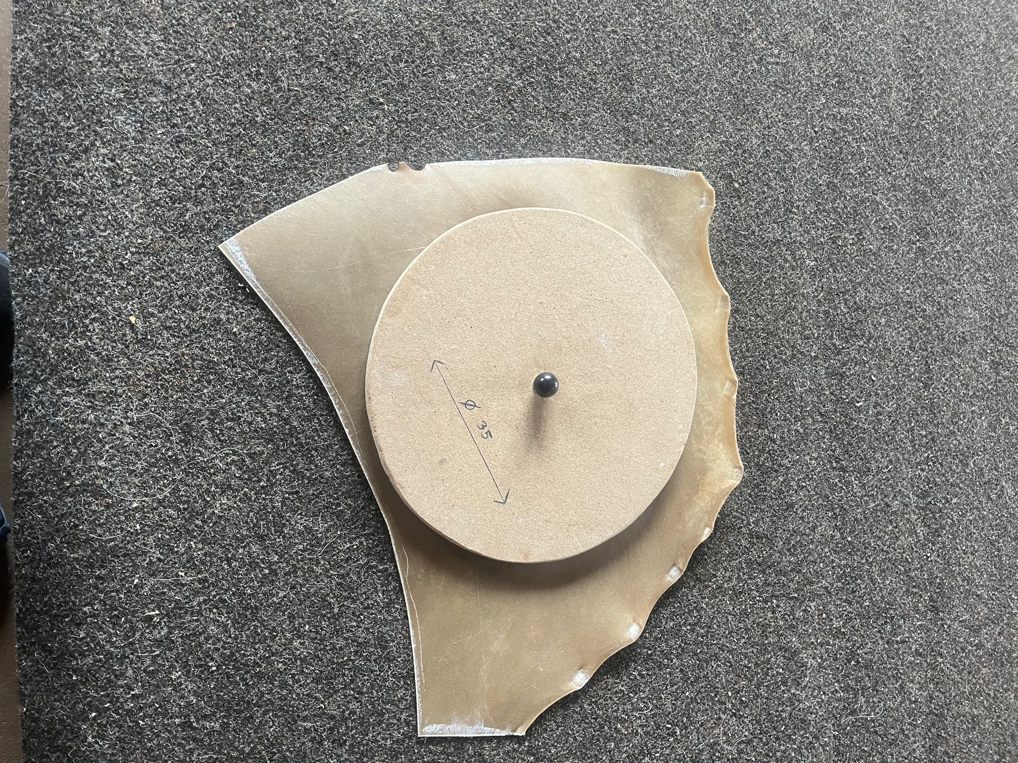 Rinderrohhaut (enthaarte Haut) – ideal für stabile Trommeln – Ø 35 cm nutzbar