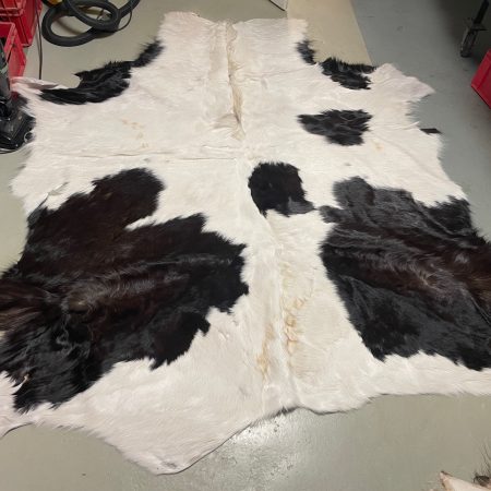 Hochwertig gegerbtes Pferdefell – schwarz/weiß – 230 x 235 cm – wunderschöne Optik – Nr 092
